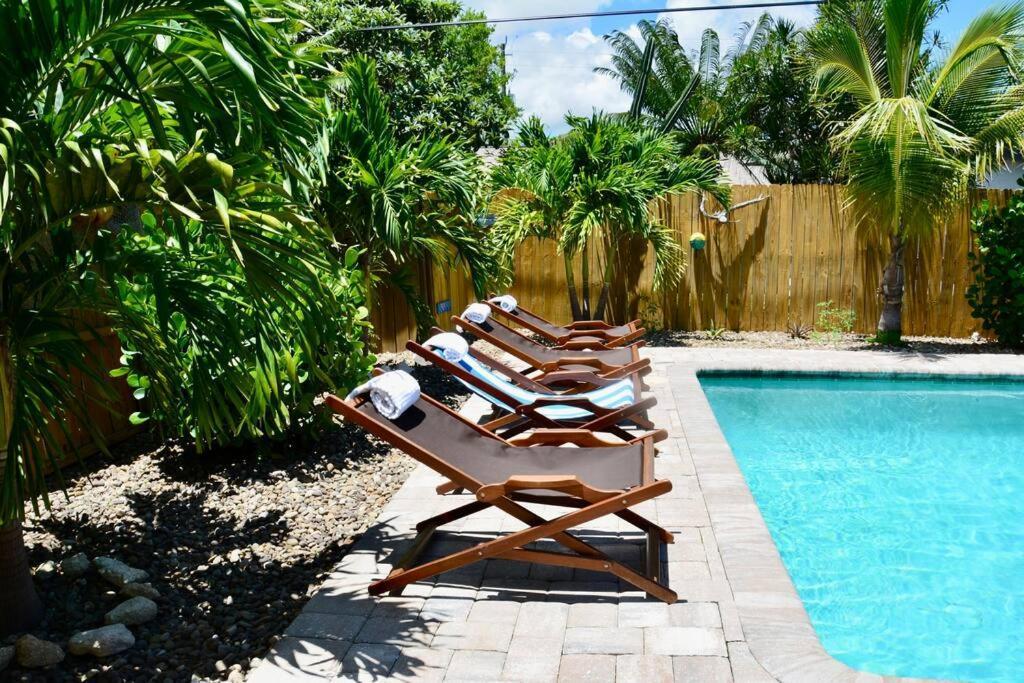 Tropical Retreat Near Beaches, Cruise Terminals Merritt Island Exterior photo