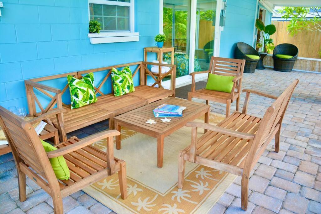 Tropical Retreat Near Beaches, Cruise Terminals Merritt Island Exterior photo