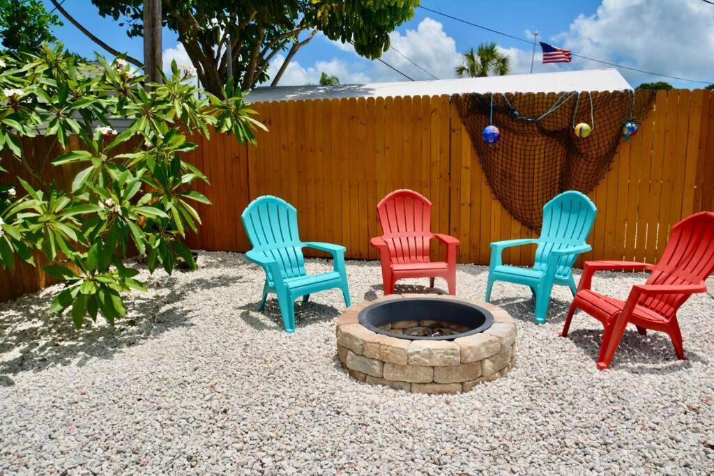 Tropical Retreat Near Beaches, Cruise Terminals Merritt Island Exterior photo