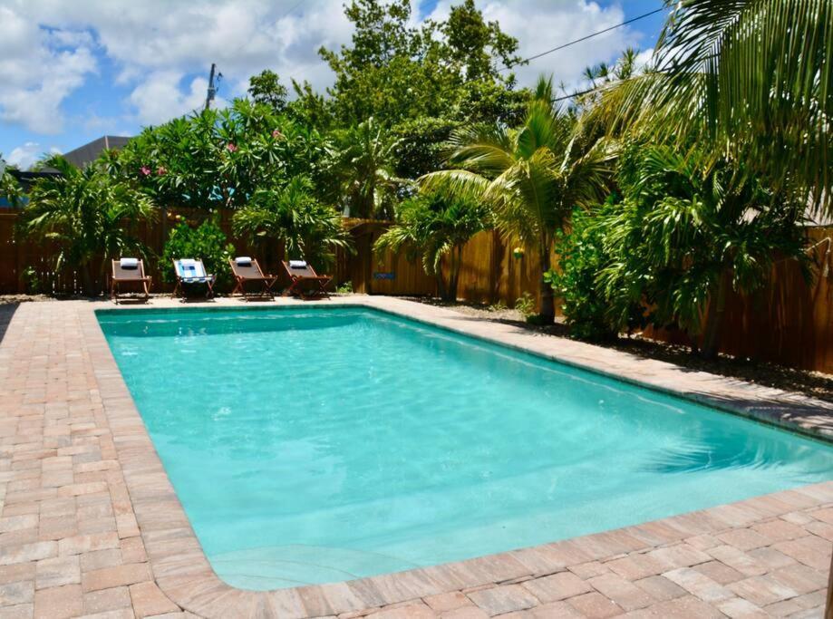 Tropical Retreat Near Beaches, Cruise Terminals Merritt Island Exterior photo