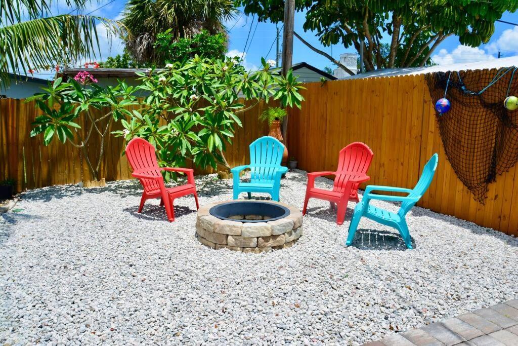 Tropical Retreat Near Beaches, Cruise Terminals Merritt Island Exterior photo