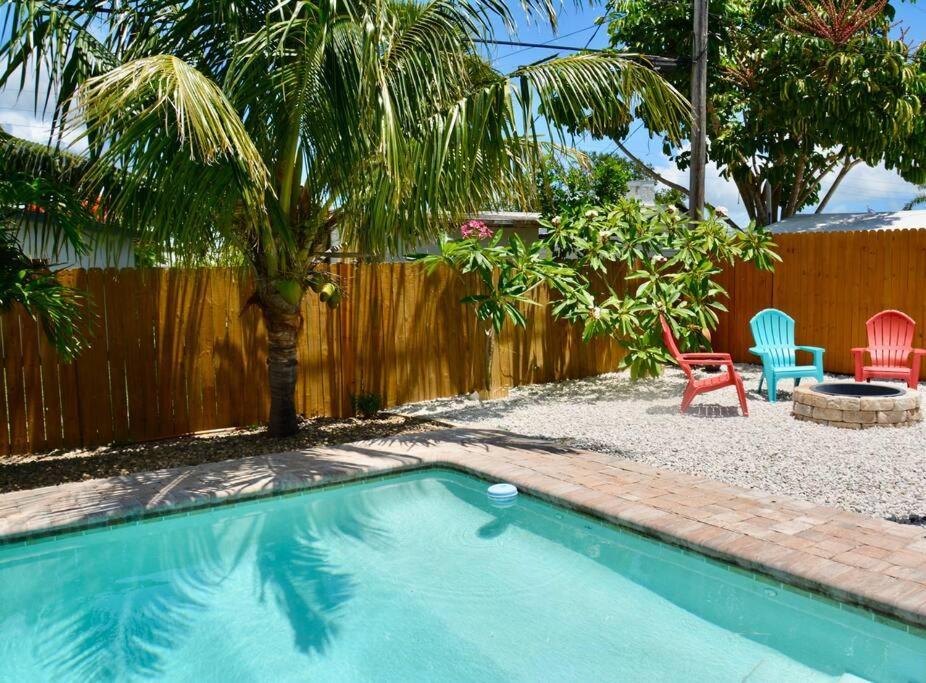 Tropical Retreat Near Beaches, Cruise Terminals Merritt Island Exterior photo
